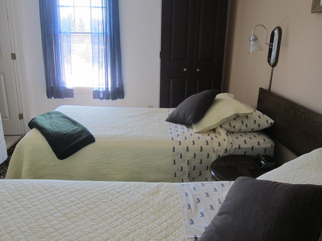 Salmon River Country Inn Head of Jeddore Habitación foto