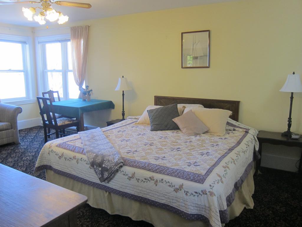 Salmon River Country Inn Head of Jeddore Habitación foto