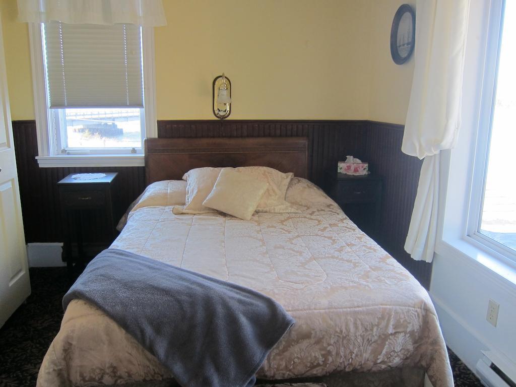 Salmon River Country Inn Head of Jeddore Habitación foto